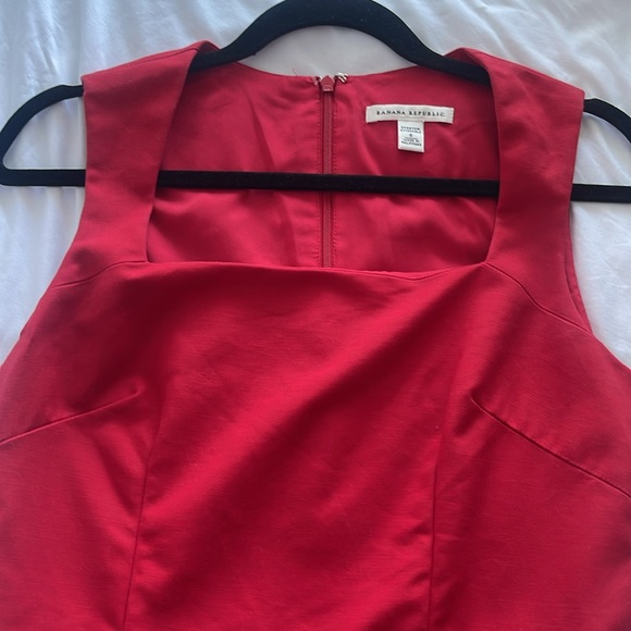 Red Banana Republic square neck, sleeveless knee length dress - Picture 2 of 3